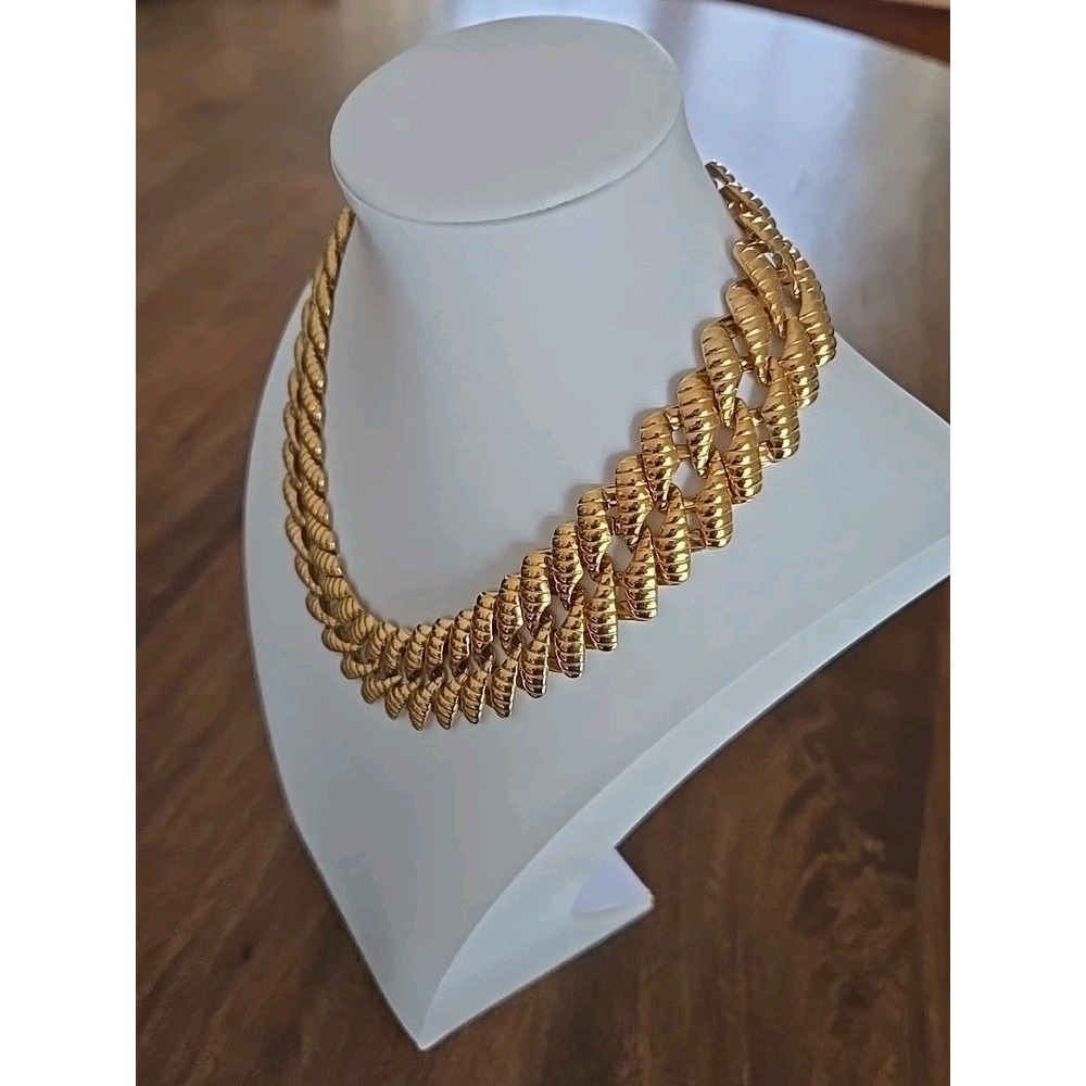 VTG Napier Gold Tone Statement Bib Necklace Ribbed 18" Link Bold/Beautiful EUC - Picture 3 of 10